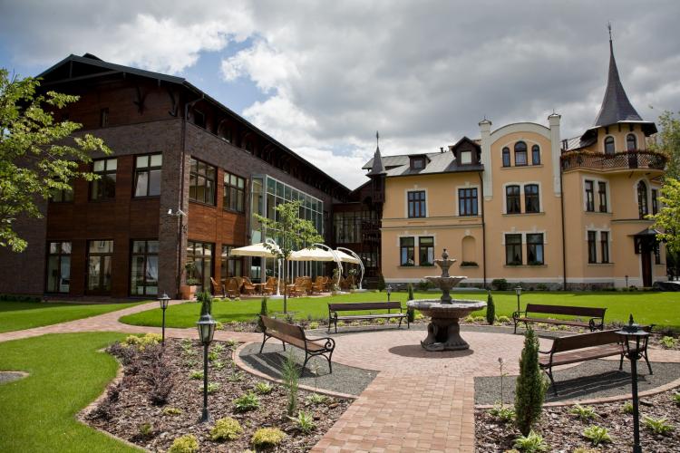 konstrukcje, rewitalizacja zabytków, jota, renowacja zabytków, renowacja, willa piast